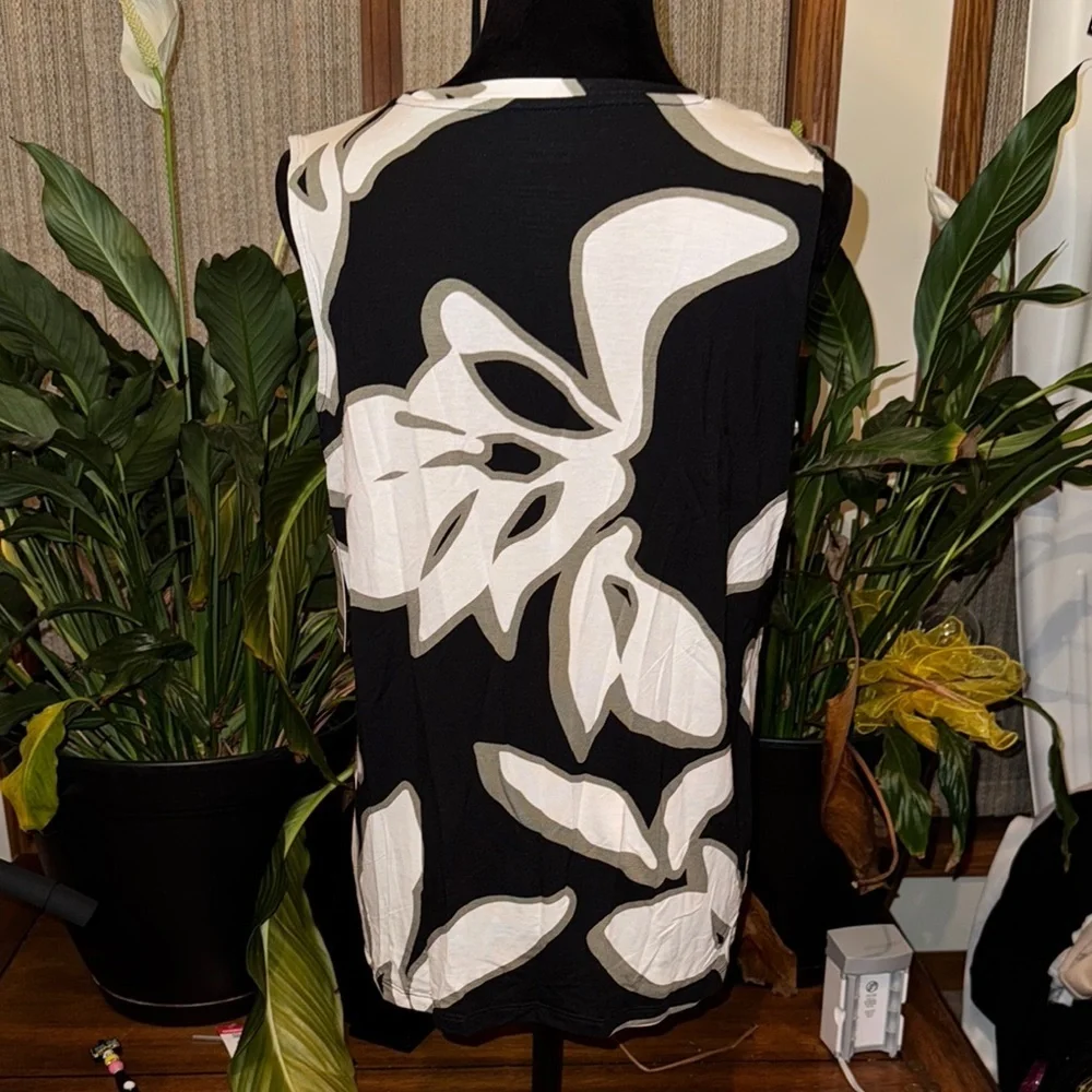Nine West Black and White Tank Top